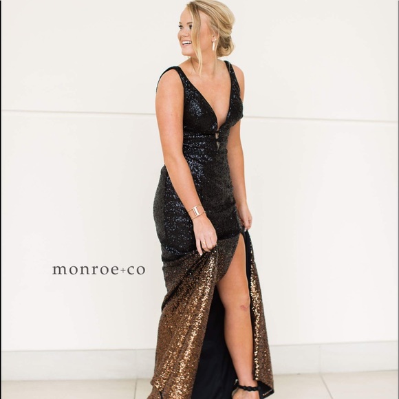 STUNNING PROM DRESS - Picture 3 of 4